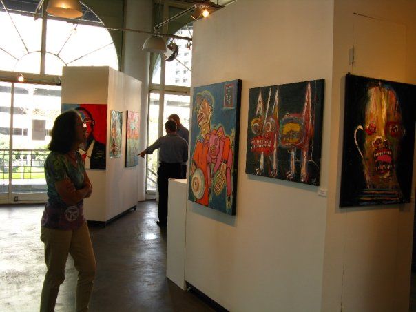 Mayer Fine Art, Norfolk, VA — October 3, 2009: photograph 4 (Posted by Matt Sesow on Facebook, October 5, 2009)